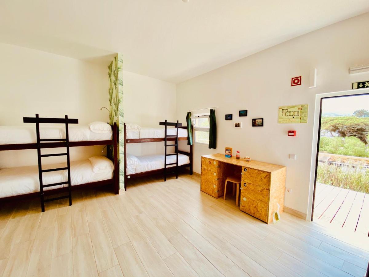 Oasis Backpackers Hostel Sintra Surf Colares Eksteriør bilde