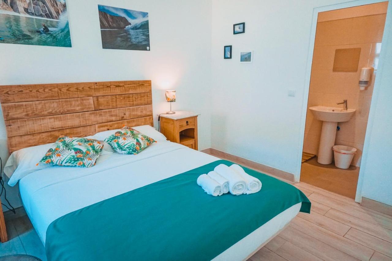 Oasis Backpackers Hostel Sintra Surf Colares Eksteriør bilde